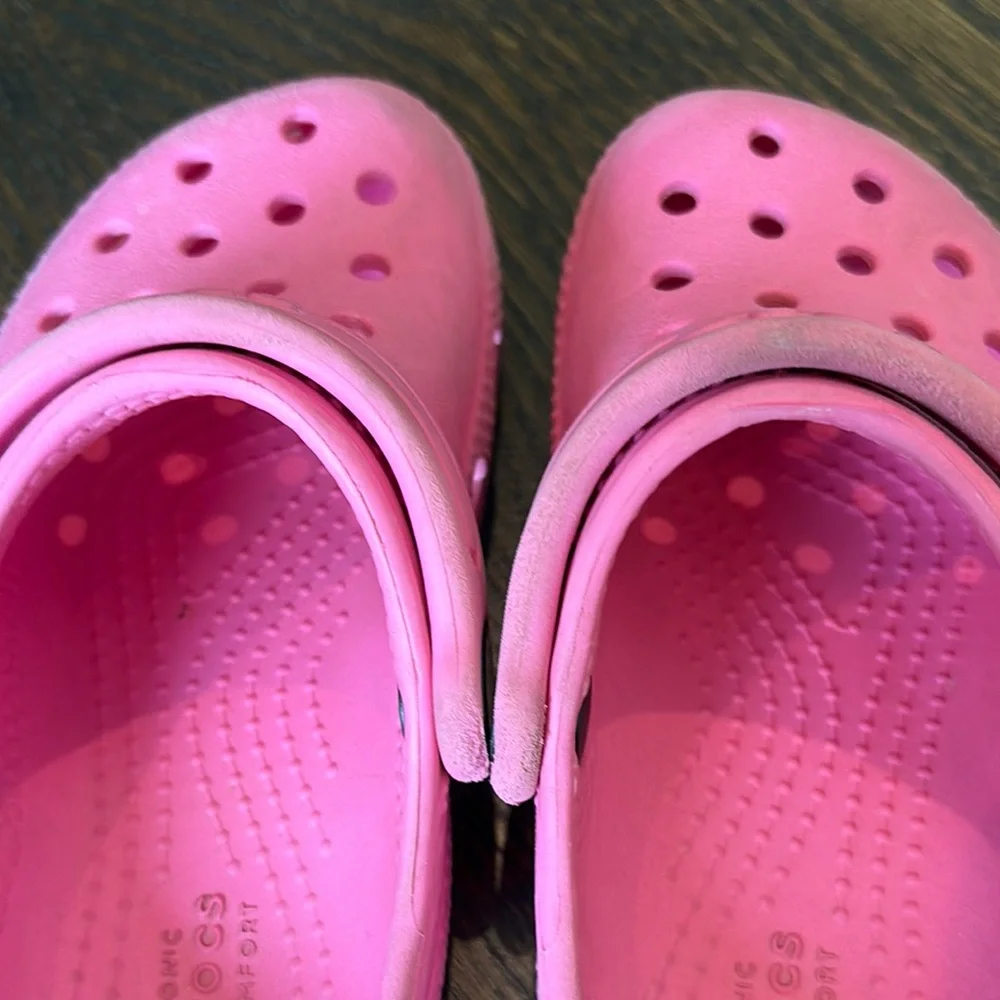 CROCS Kids Vibrant Pink Water Shoes 7c